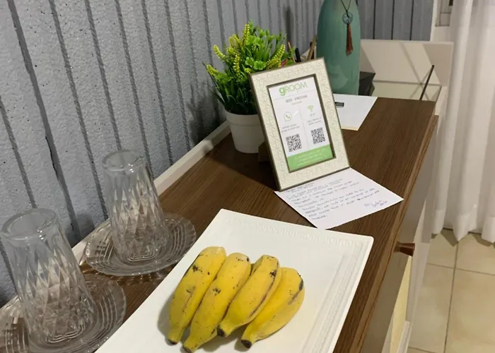 Apartamento Quadra Do Mar - 2 Quartos- Localizacao Excelente, Rua 1500 A 150 Mts Da Praia
